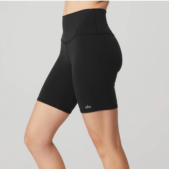Alo Yoga Bike Short - Picture 4 of 6
